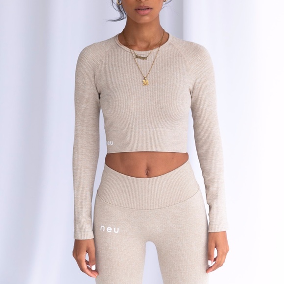 NEU Apparel Tops - NEU Apparel Tan Ribbed Seamless Long Sleeve Crop